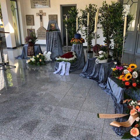 trauerredner-köhler-friedhof-welkers-trauerschmuck