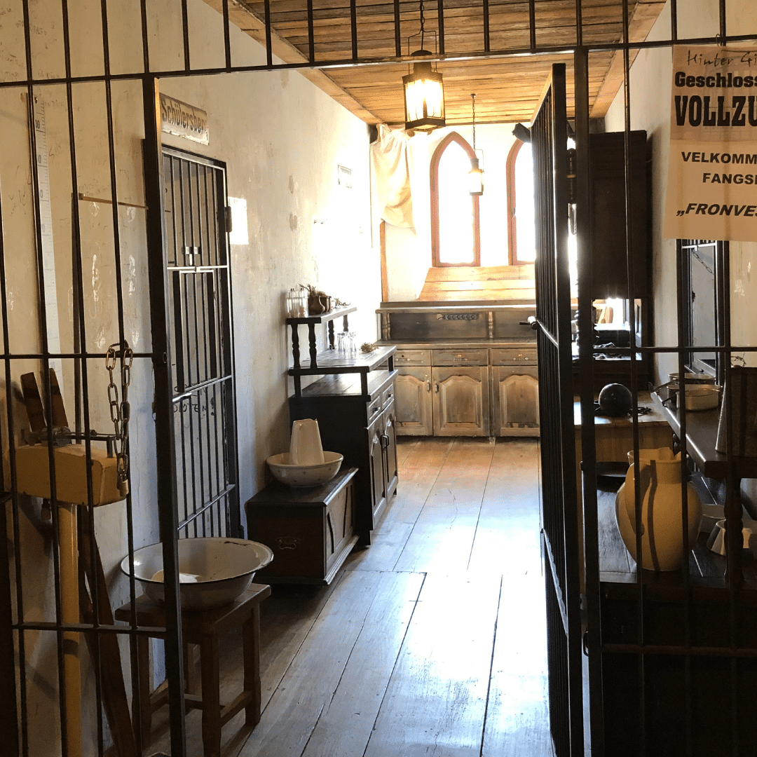 trauredner-matthias-koehler-hotel-fronveste-meiningen-altes-knasthaus-freie-trauung-2