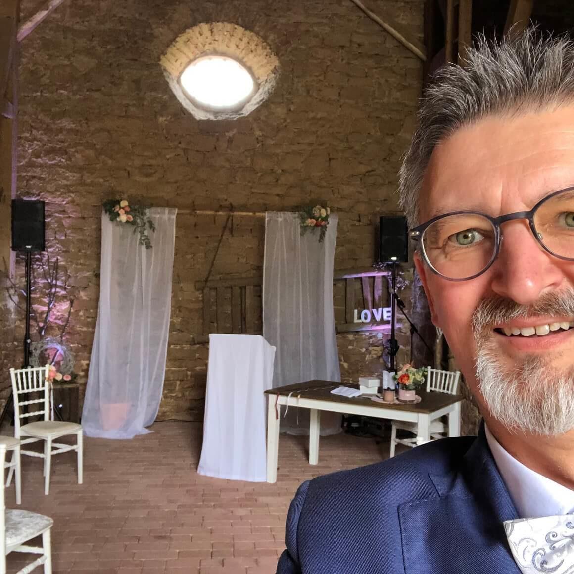 trauredner-matthias-koehler-fuerstliche-remise-gruendau-hessen-isabelle-lukas-vier